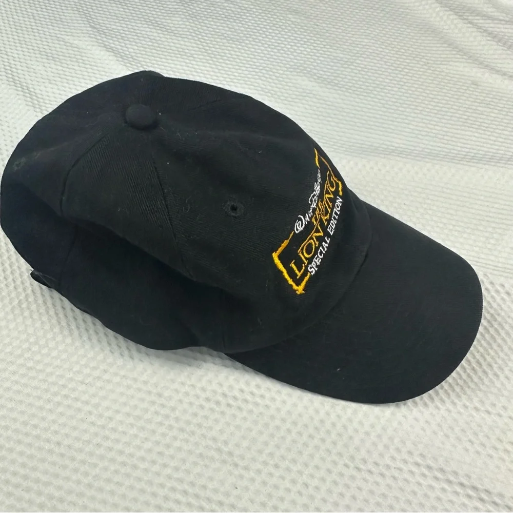 The lion king hat